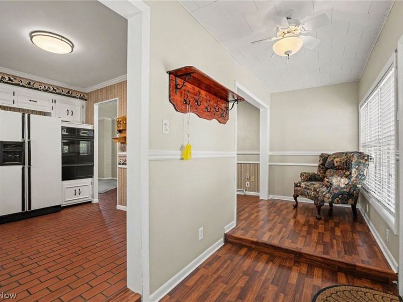 339 E 315th Street, Willowick, OH 44095 Photo 10