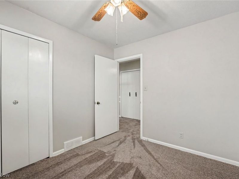 339 E 315th Street, Willowick, OH 44095 Photo 17