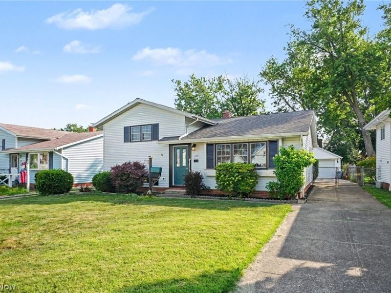 339 E 315th Street, Willowick, OH 44095 Photo 2