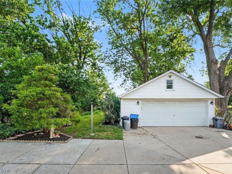 339 E 315th Street, Willowick, OH 44095 Photo 5