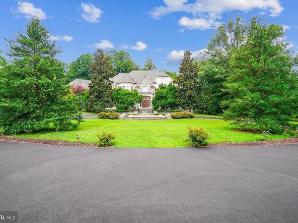 10420 RIVERWOOD DRIVE, POTOMAC, MD 20854