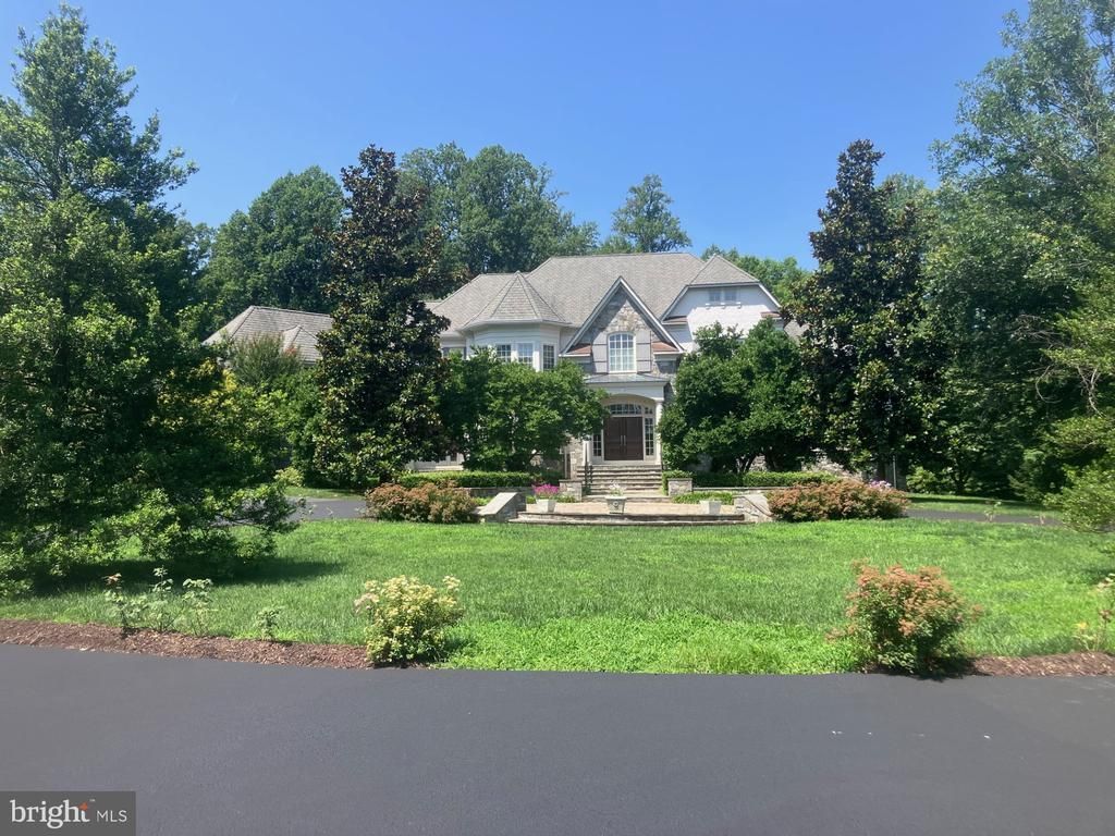 10420 RIVERWOOD DRIVE, POTOMAC, MD 20854