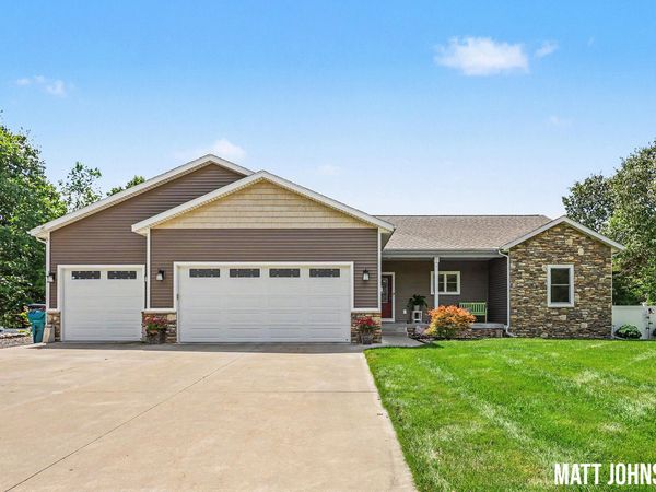 5589 Heritage Drive, Whitehall, MI 49461