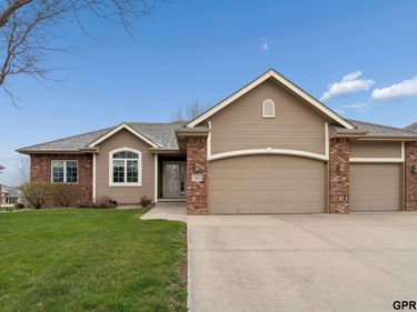 9422 Granville Parkway, La Vista, NE 68128
