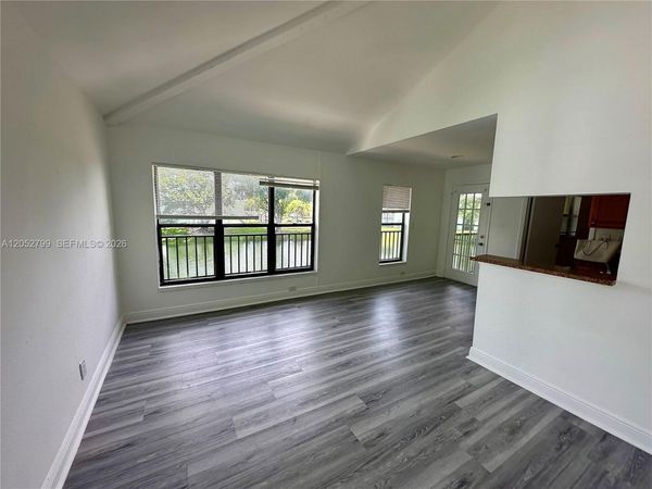 8767 NW 39th St , Sunrise, FL 33351