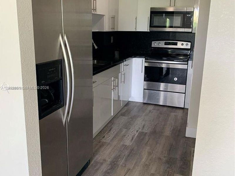 10000 NW 80th Ct , Unit 2423, Hialeah Gardens, FL 33016 Photo
