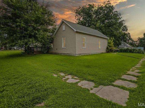 204 W Union Street , Pleasant Hill, IL 62366
