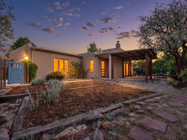 965 Camino Oraibi, Santa Fe, NM 87505