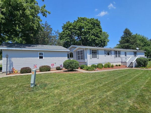 11325 140TH LOT 100, Davenport, IA 52804