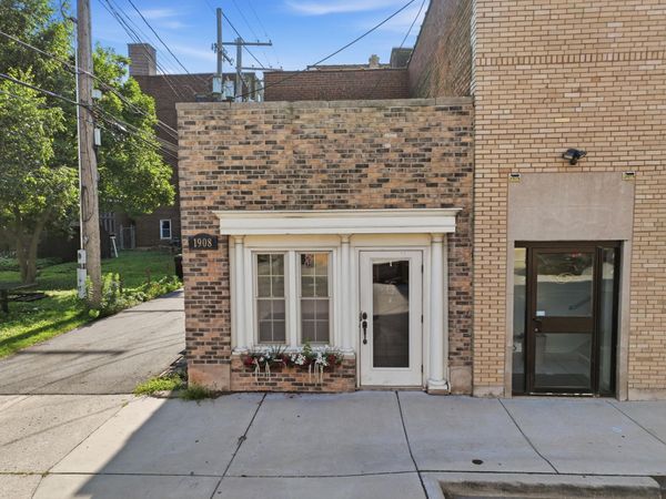 1908 Clark Street , Whiting, IN 46394