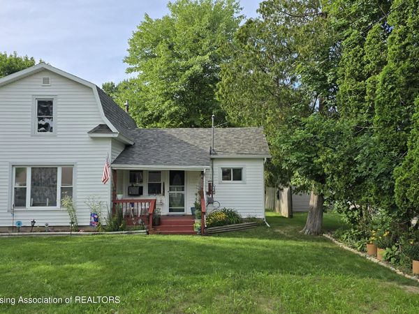 114 W Grant Street, Sheridan, MI 48884