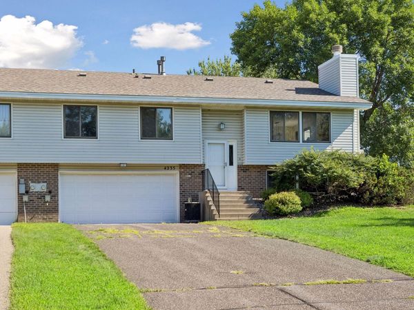 4235 Bridgewood Terrace, Vadnais Heights, MN 55127