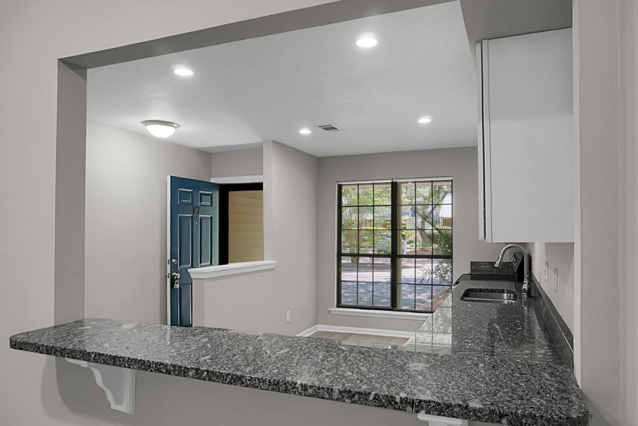 17 Indigo Lane Photo 5