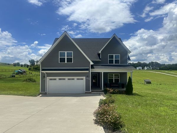 3968 Chapel Hill Rd , Clarksville, TN 37040