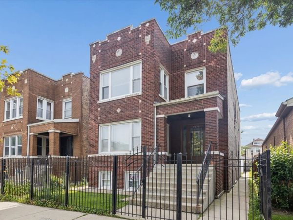 4630 S Sawyer Avenue, Chicago, IL 60632