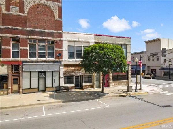 102 W Washington Street, Winchester, IN 47394