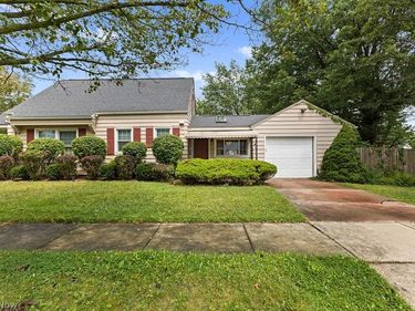 2407 27th Street, Cuyahoga Falls, OH 44223