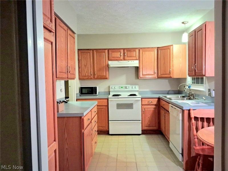 2407 27th Street, Cuyahoga Falls, OH 44223 Photo 13