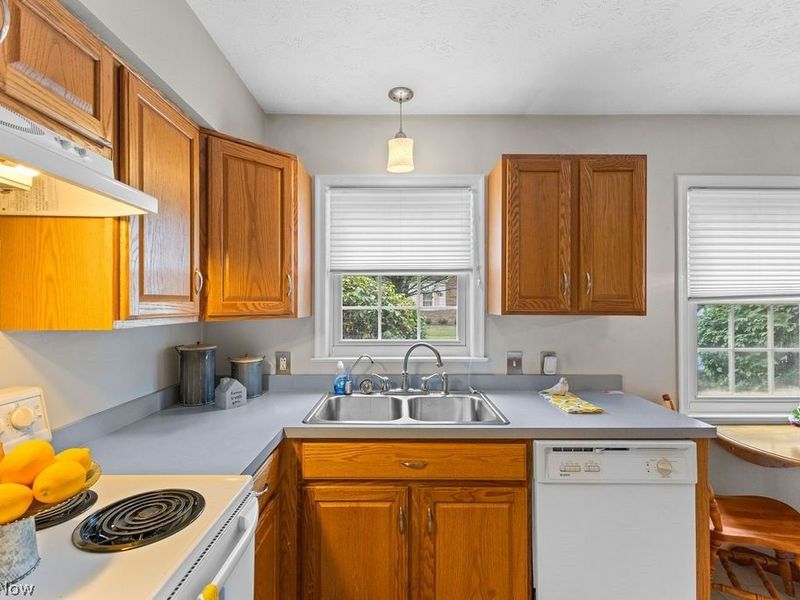 2407 27th Street, Cuyahoga Falls, OH 44223 Photo 14