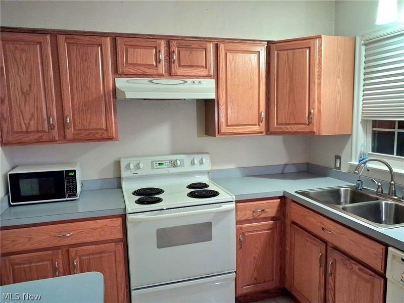2407 27th Street, Cuyahoga Falls, OH 44223 Photo 14