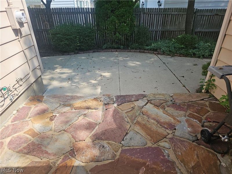 2407 27th Street, Cuyahoga Falls, OH 44223 Photo 3