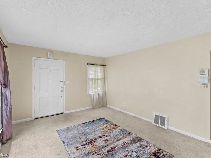 2407 27th Street, Cuyahoga Falls, OH 44223 Photo 7