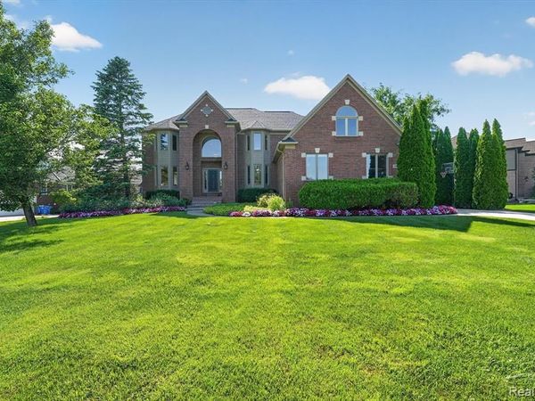 3804 Elk Drive, Oakland Twp, MI 48306