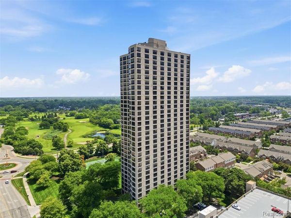 5000 Town Center, Southfield, MI 48075