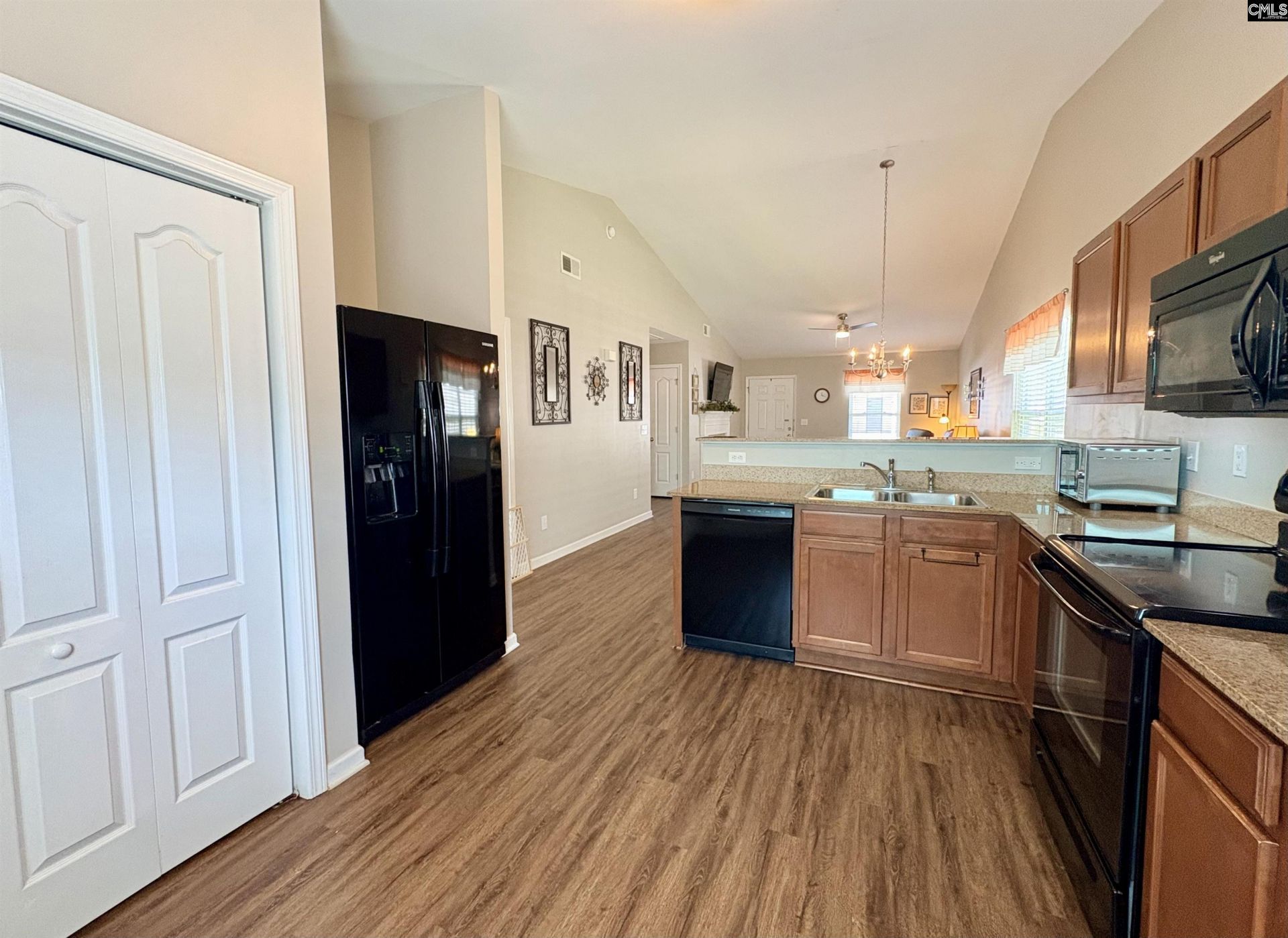 512 Dawsons Park Way Photo 10