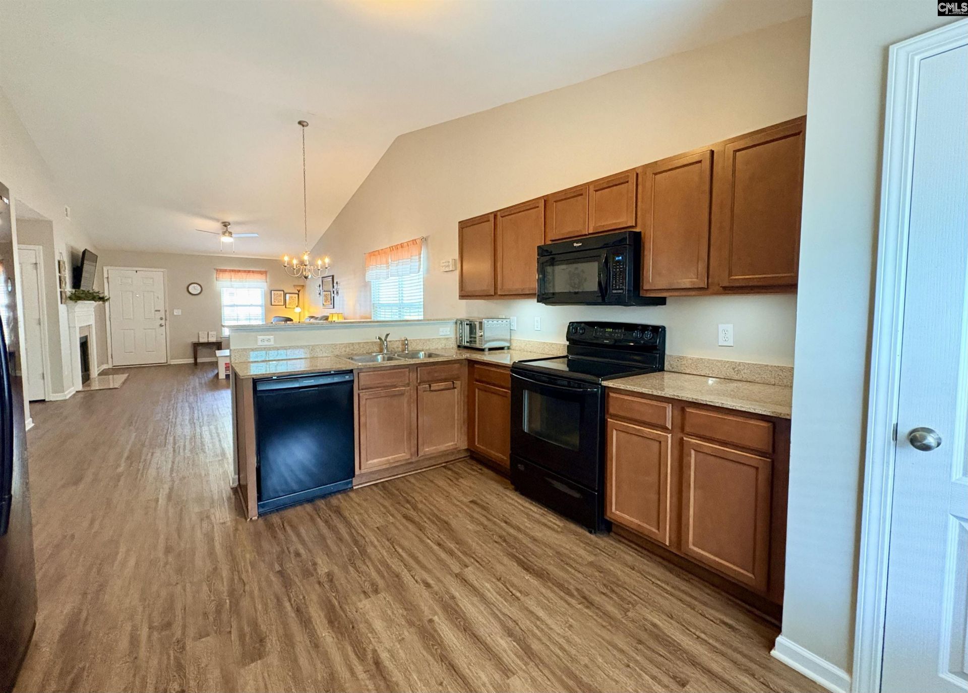 512 Dawsons Park Way Photo 11