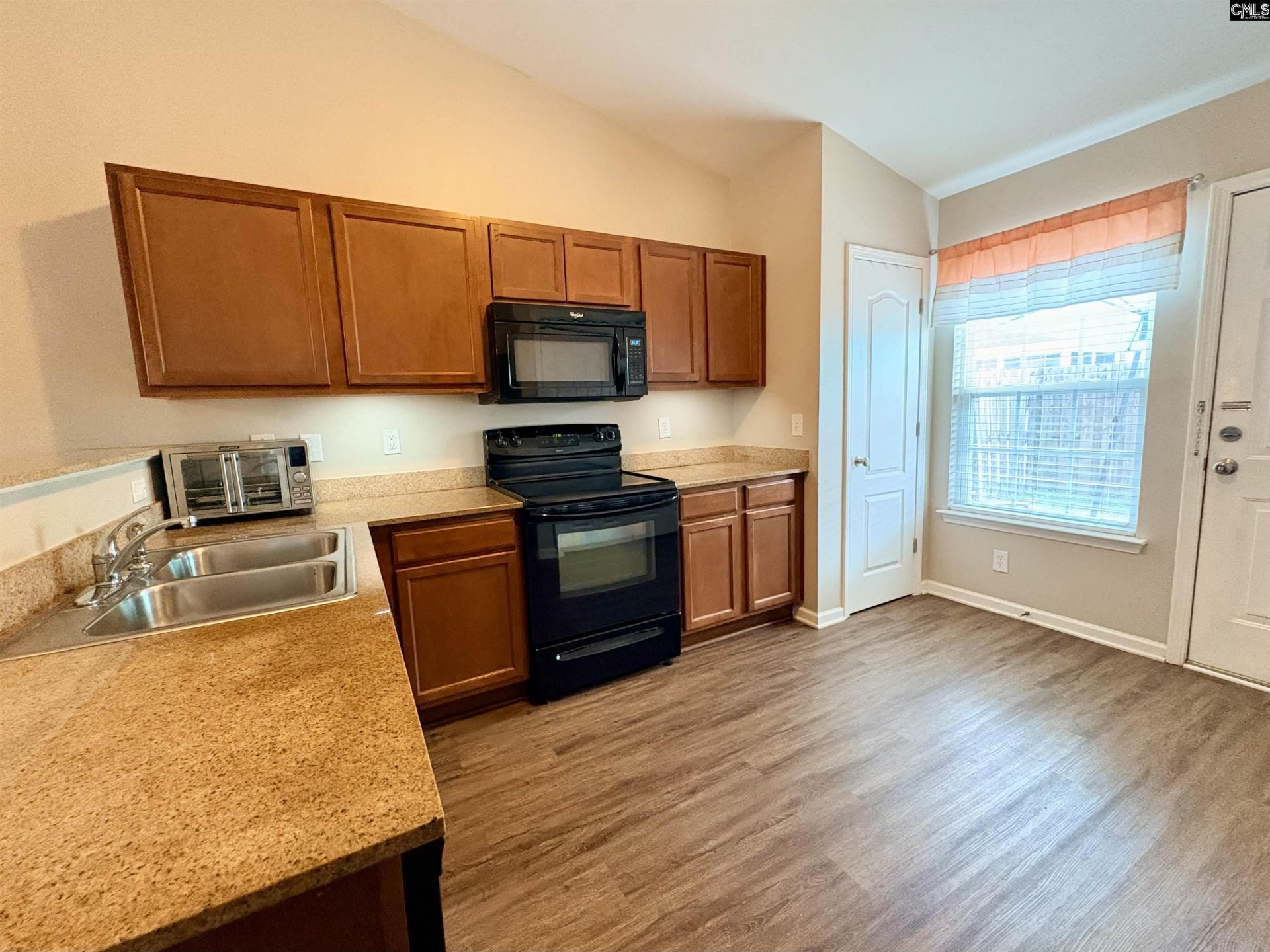 512 Dawsons Park Way Photo 12