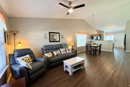 512 Dawsons Park Way photo 4