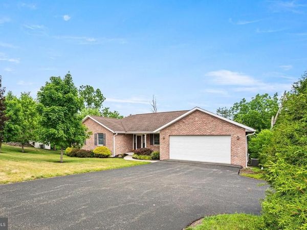 2426 MAGNOLIA DRIVE, GILBERTSVILLE, PA 19525