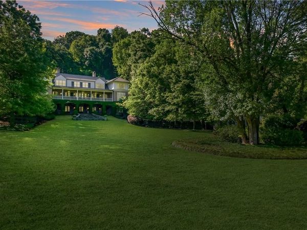 3275 Laramie Drive SE, Atlanta, GA 30339