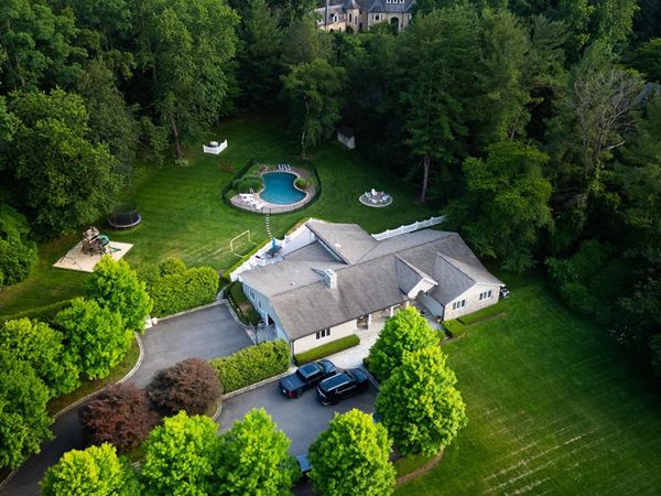 153 Brookville Lane , Glen Head, NY 11545