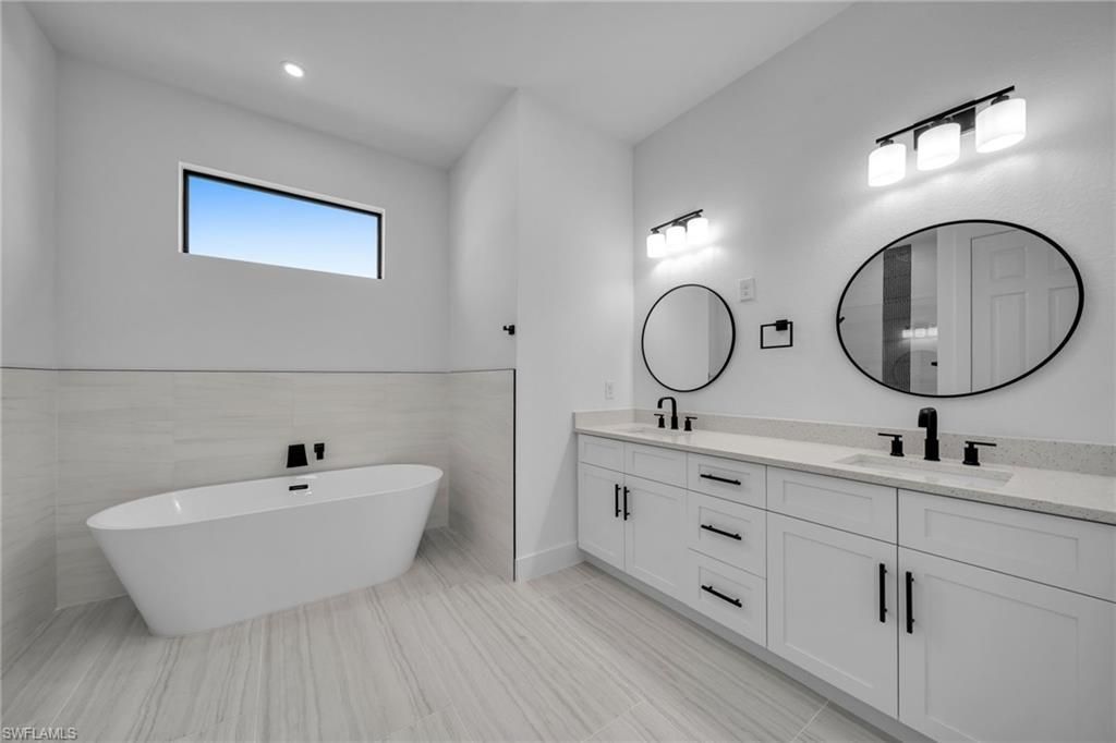 318 NW 9th St , Cape Coral, FL 33993 Photo