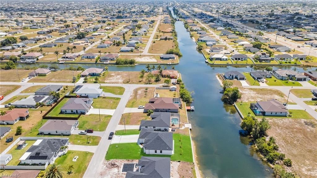 318 NW 9th St , Cape Coral, FL 33993 Photo