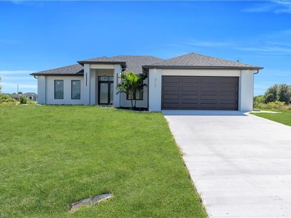 312 Pembroke ST , LEHIGH ACRES, FL 33974