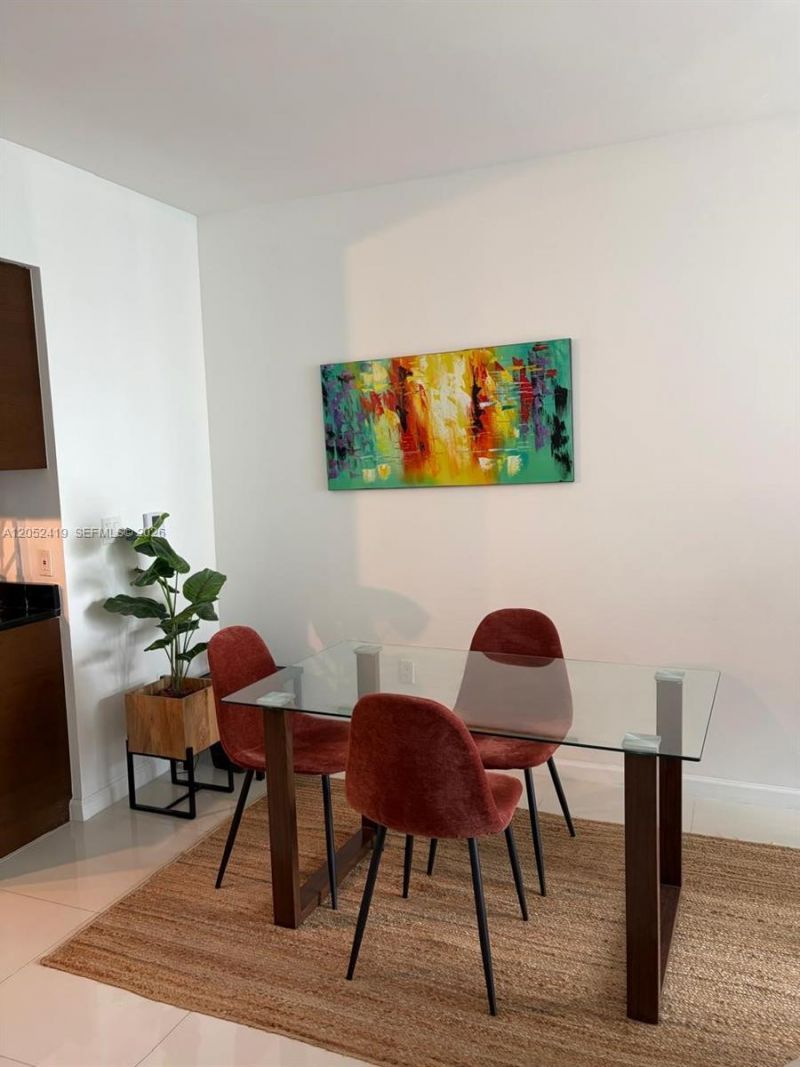 475 Brickell Ave , Unit 4008, Miami, FL 33131 Photo