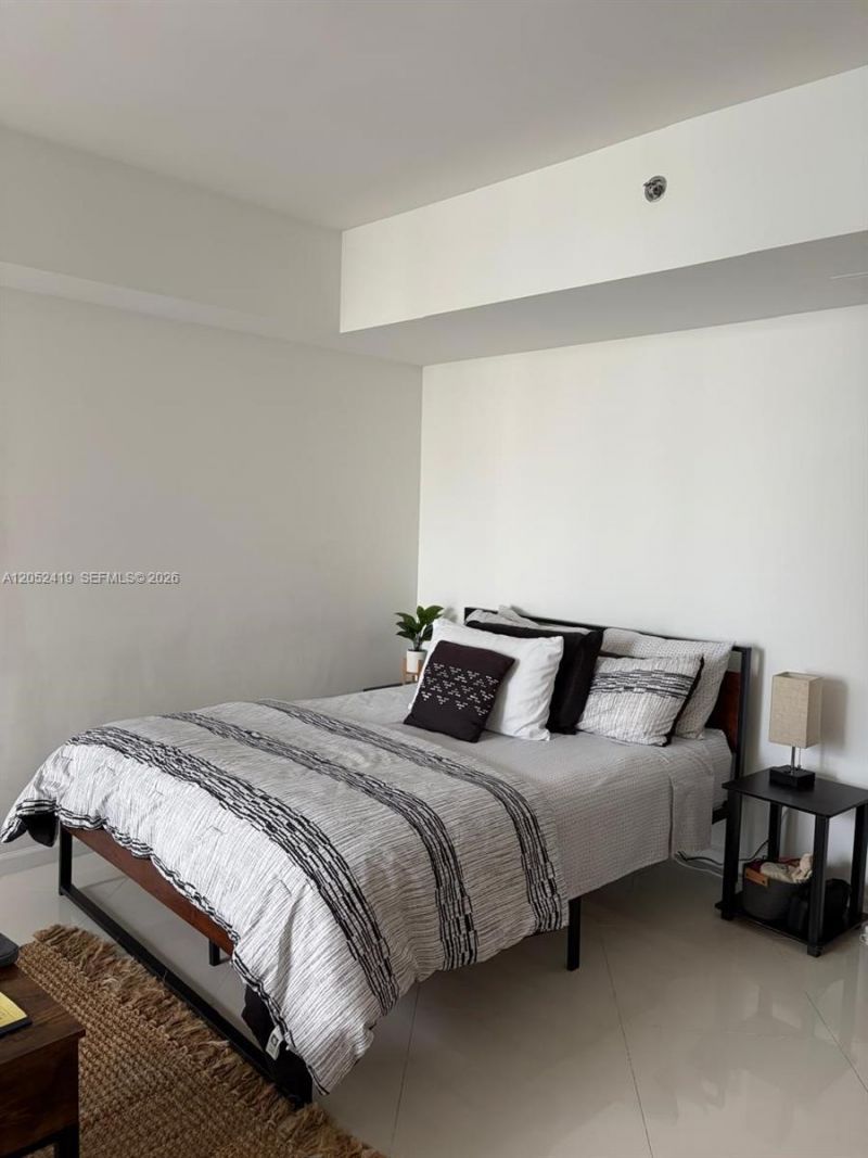 475 Brickell Ave , Unit 4008, Miami, FL 33131 Photo