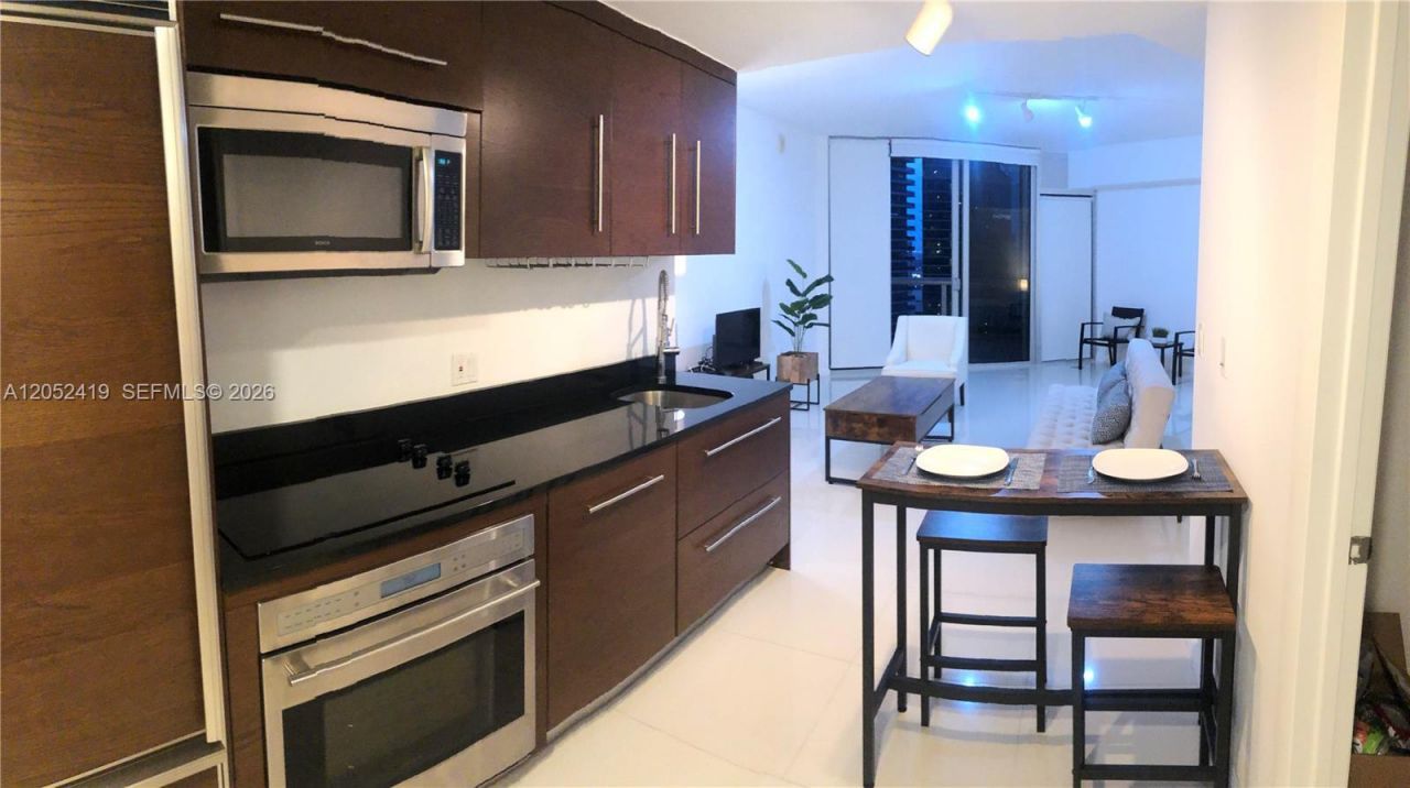 475 Brickell Ave , Unit 4008, Miami, FL 33131 Photo