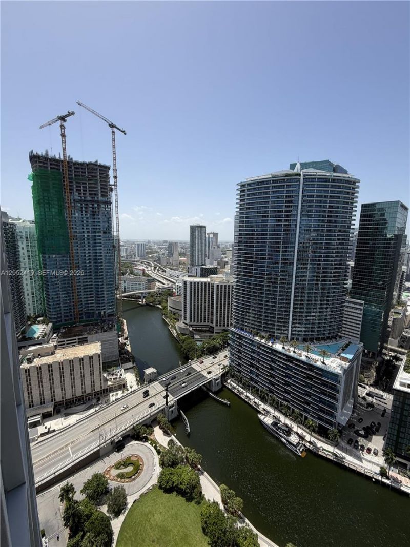 475 Brickell Ave , Unit 4008, Miami, FL 33131 Photo