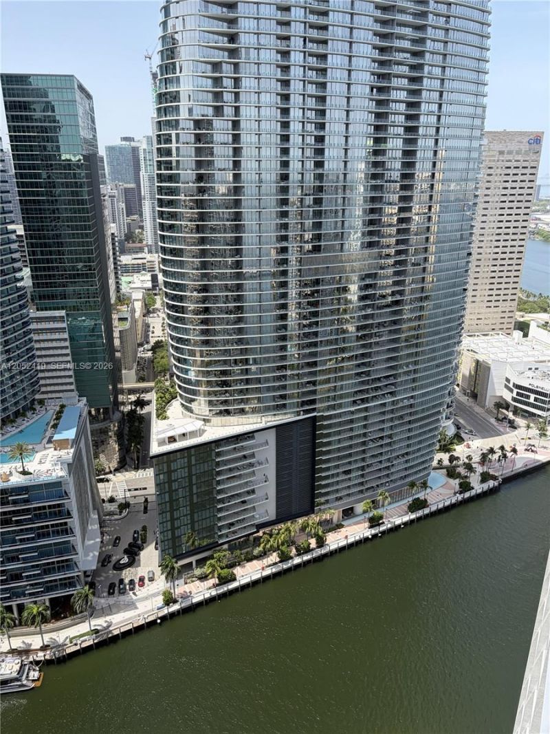475 Brickell Ave , Unit 4008, Miami, FL 33131 Photo