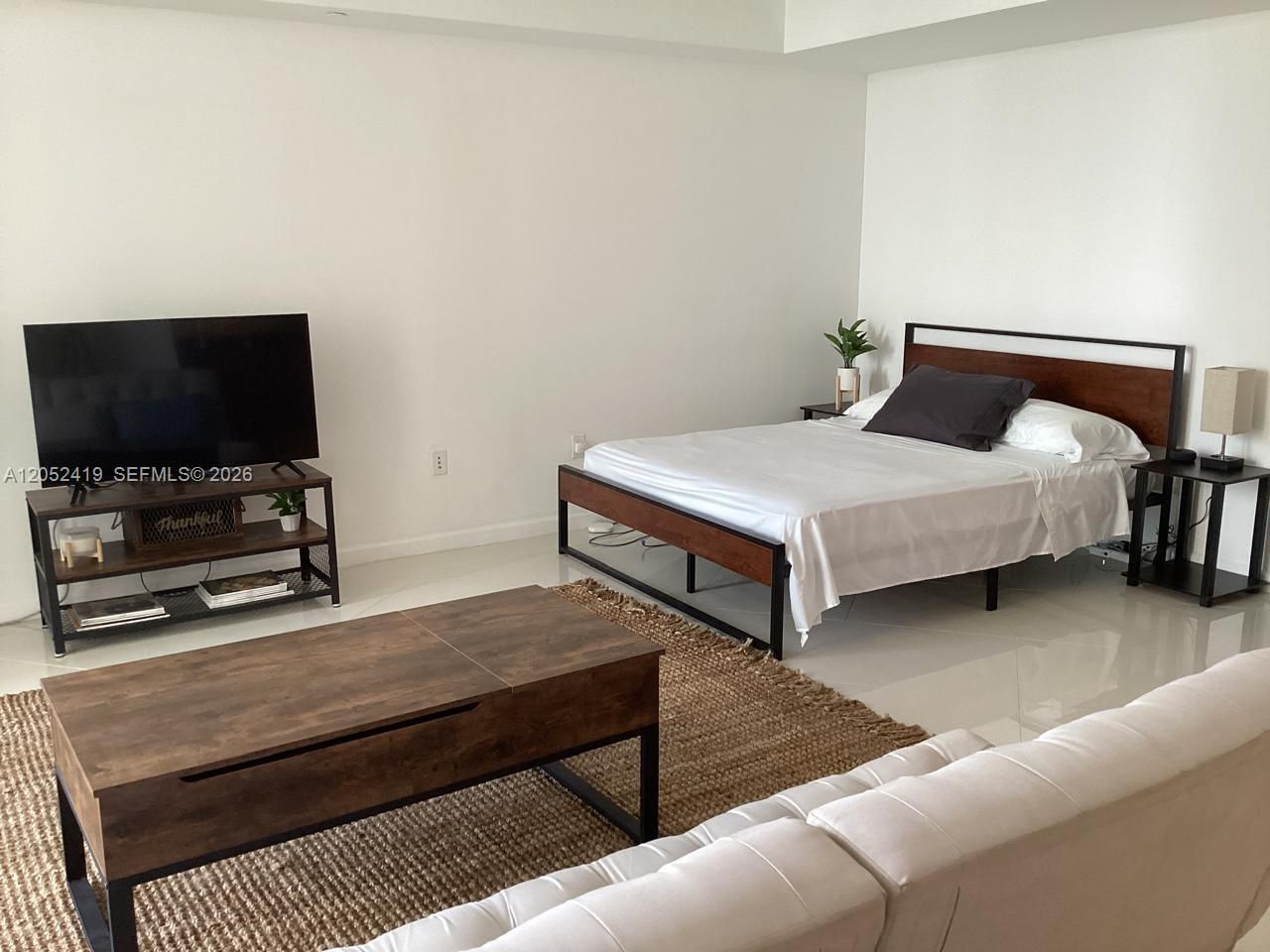 475 Brickell Ave , Unit 4008, Miami, FL 33131 Photo
