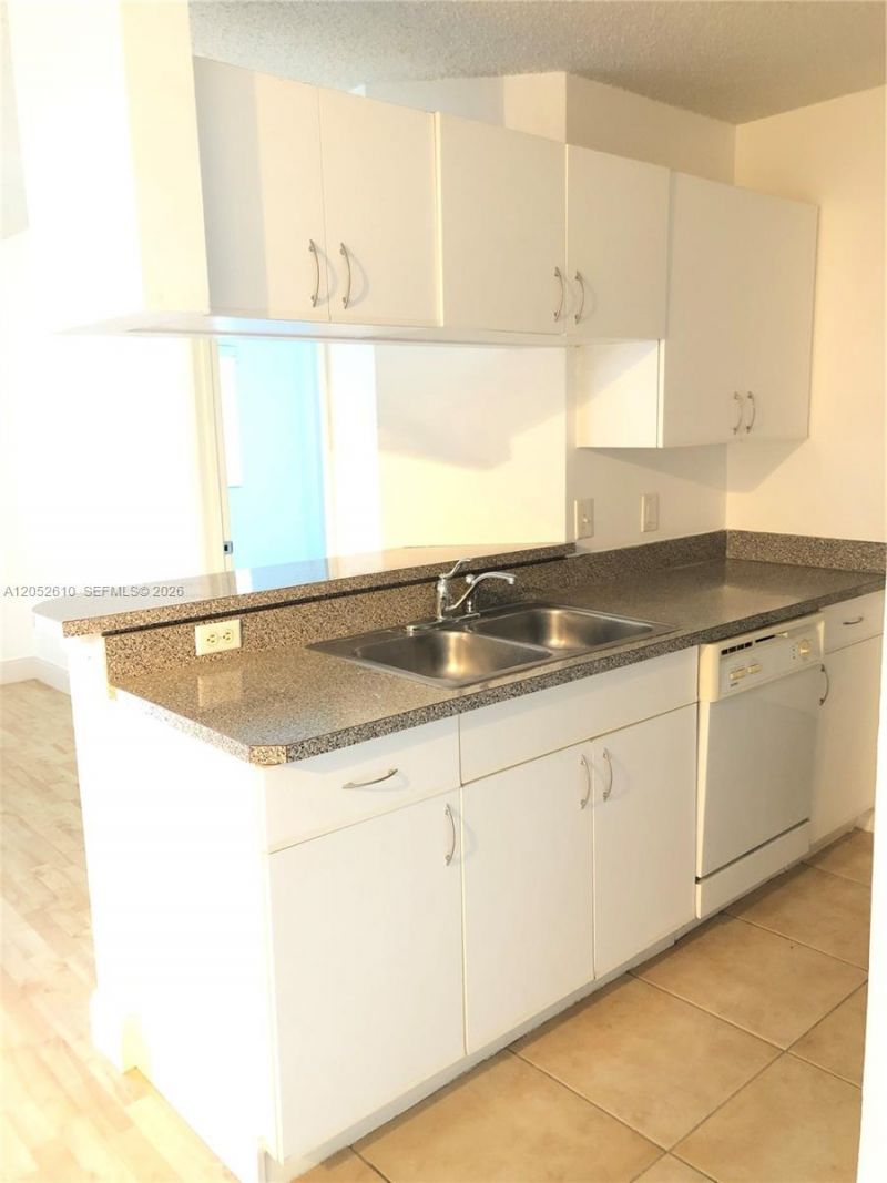 420 S Park Rd, Unit 108, Hollywood, FL 33021 Photo