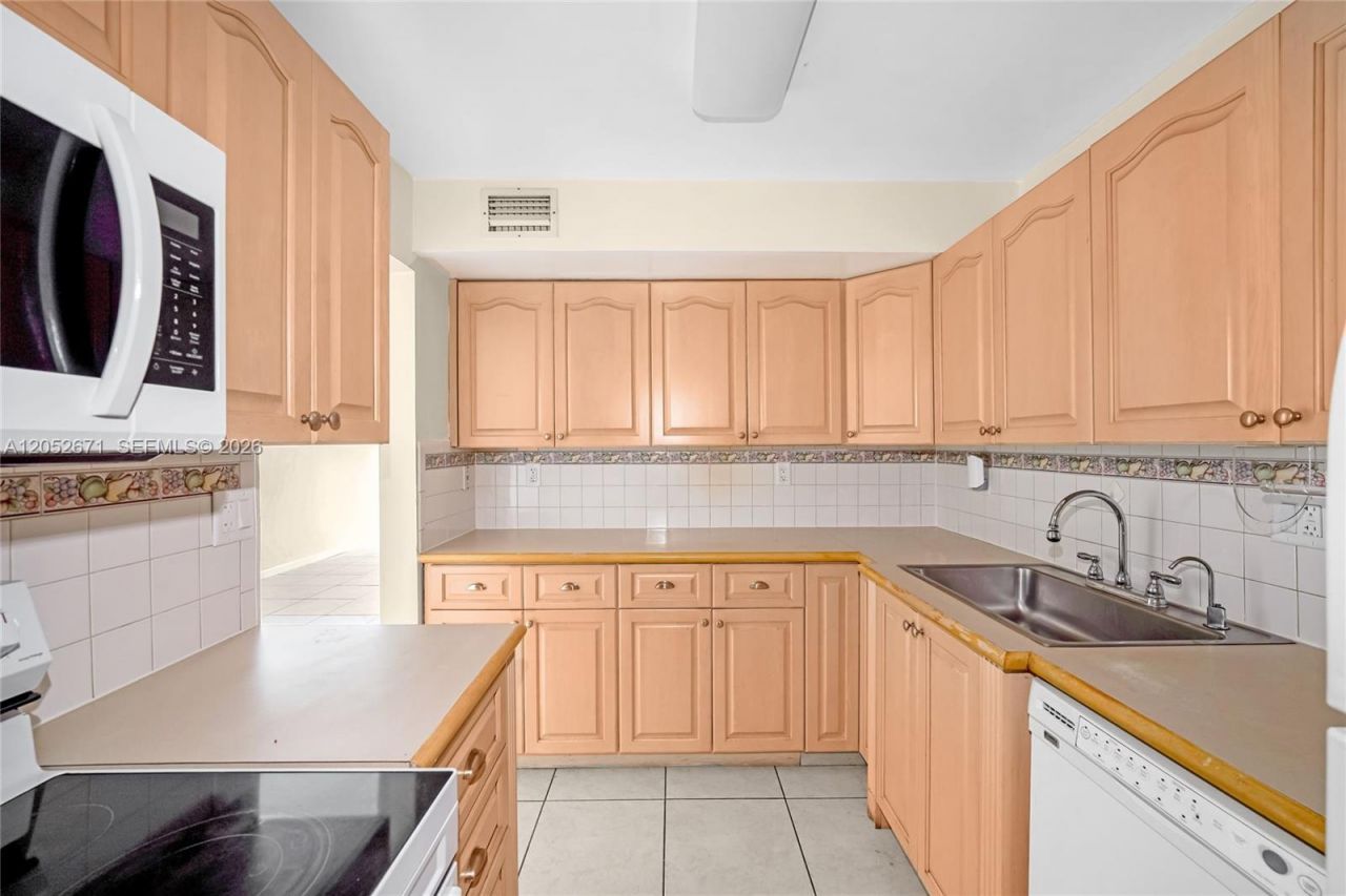 6861 SW 147th Ave , Unit 3G, Miami, FL 33193 Photo
