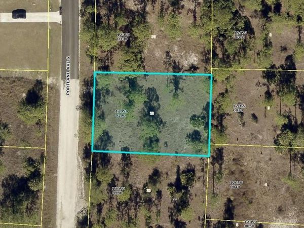 1061 S Portland Ave. , Lehigh Acres, FL 33974
