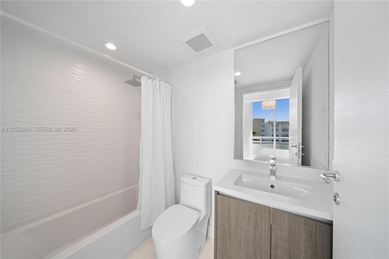 1150 102nd St , Unit 506, Bay Harbor Islands, FL 33154 Photo