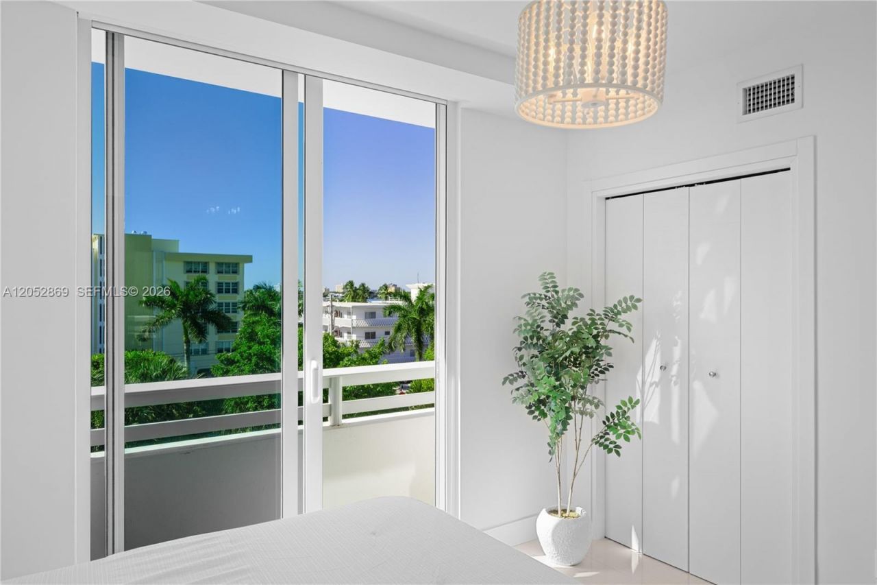 1150 102nd St , Unit 506, Bay Harbor Islands, FL 33154 Photo