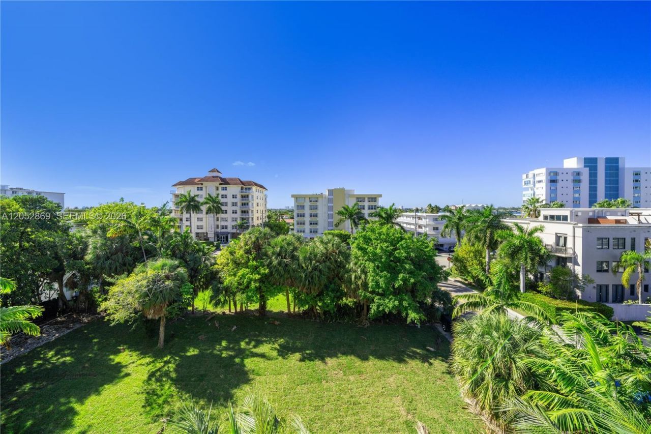 1150 102nd St , Unit 506, Bay Harbor Islands, FL 33154 Photo